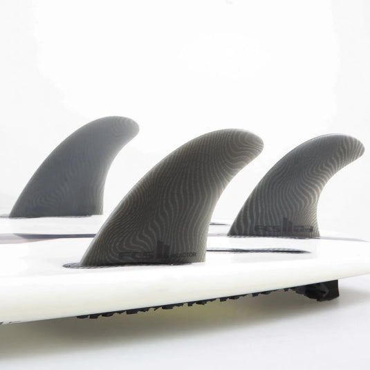 FCS II Reactor Neo Glass Tri Fin Set Medium Charcoal Gradient