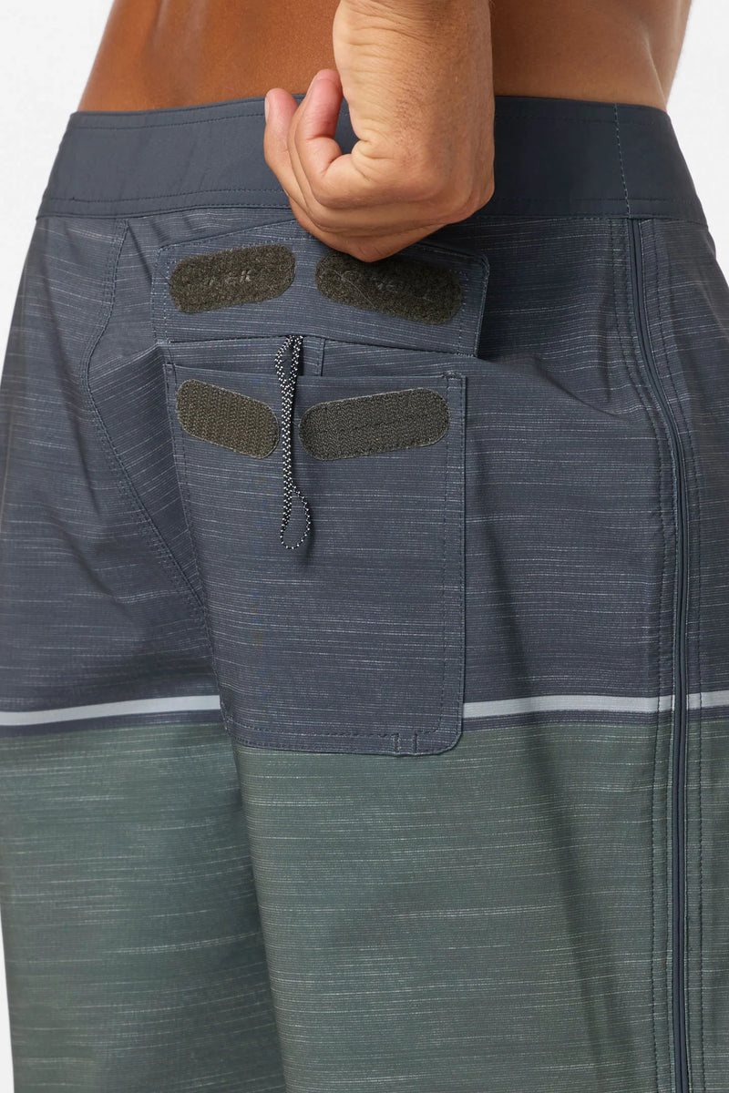 Load image into Gallery viewer, Oneill Hyperfreak Mysto Block Scallop 19" Boardshorts
