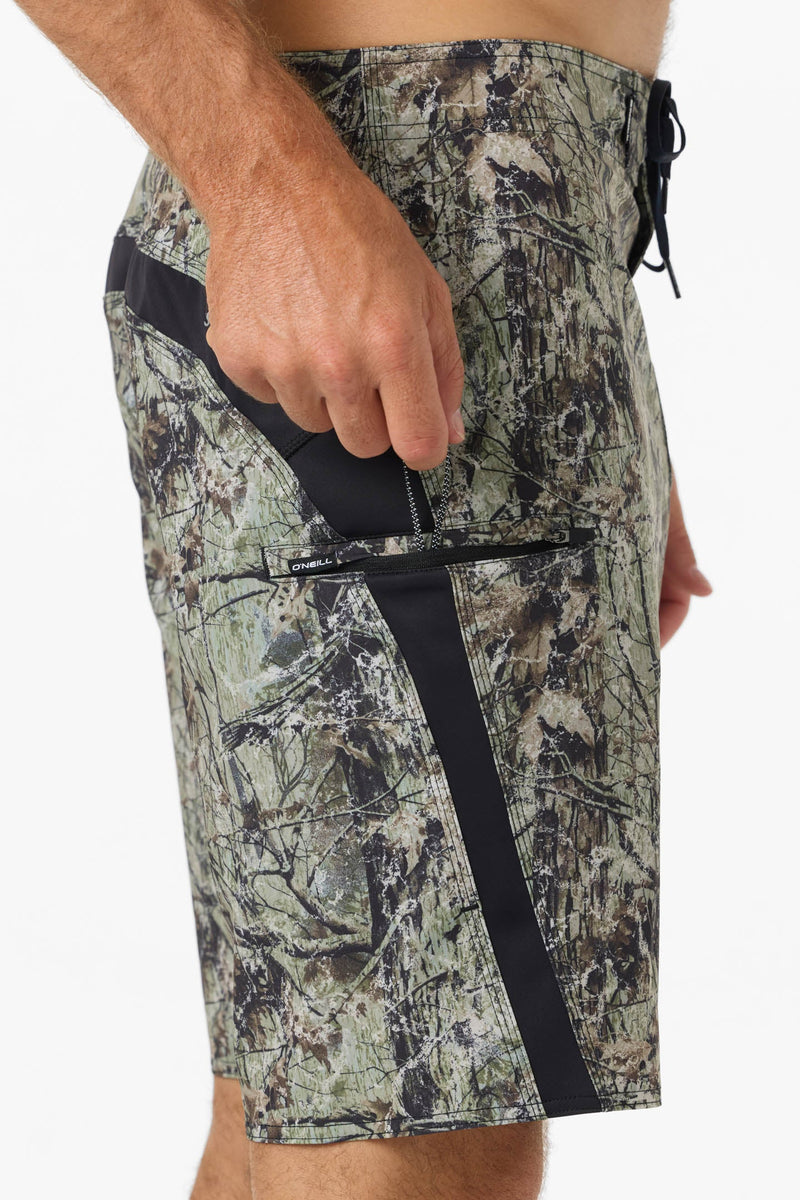 Load image into Gallery viewer, O'Neill Superfreak 20" Boardshorts
