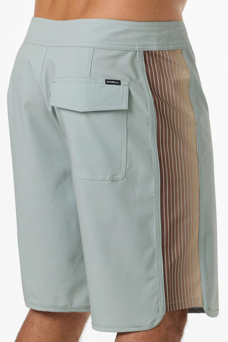 Load image into Gallery viewer, O'neill Hyperfreak Blindside Scallop 19" Boardshorts
