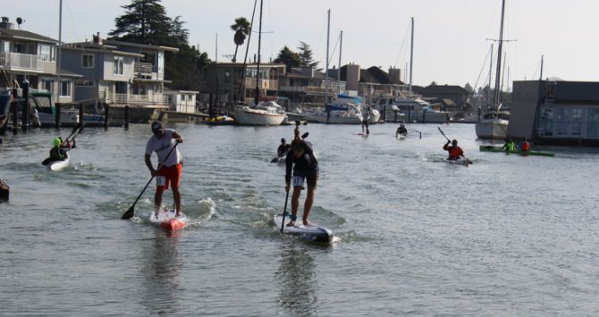 A family that paddles together!