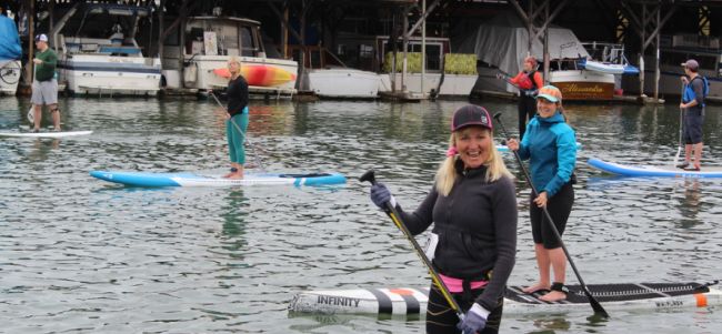 Stand up paddleboard racing on San Francisco Baty