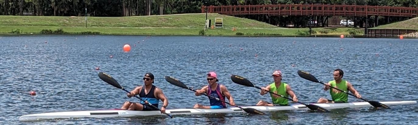 Four kaykers from different clubs in the same boat k4