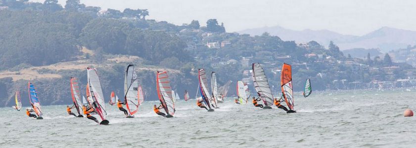 slalom windsurfing racing