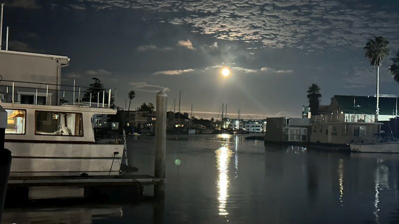 sturgeon moon full moon kayak adventure